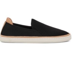 UGG Black Sammy and Tan Slip-On Sneaker  size 9